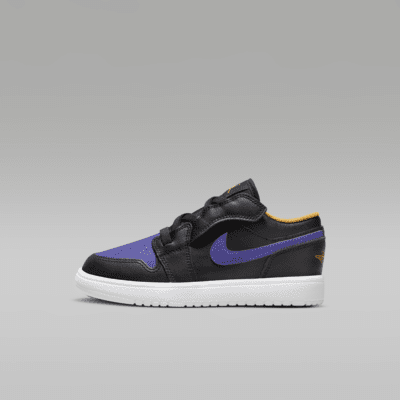 Jordan 1 Low Alt Younger Kids' Shoe. Nike ID